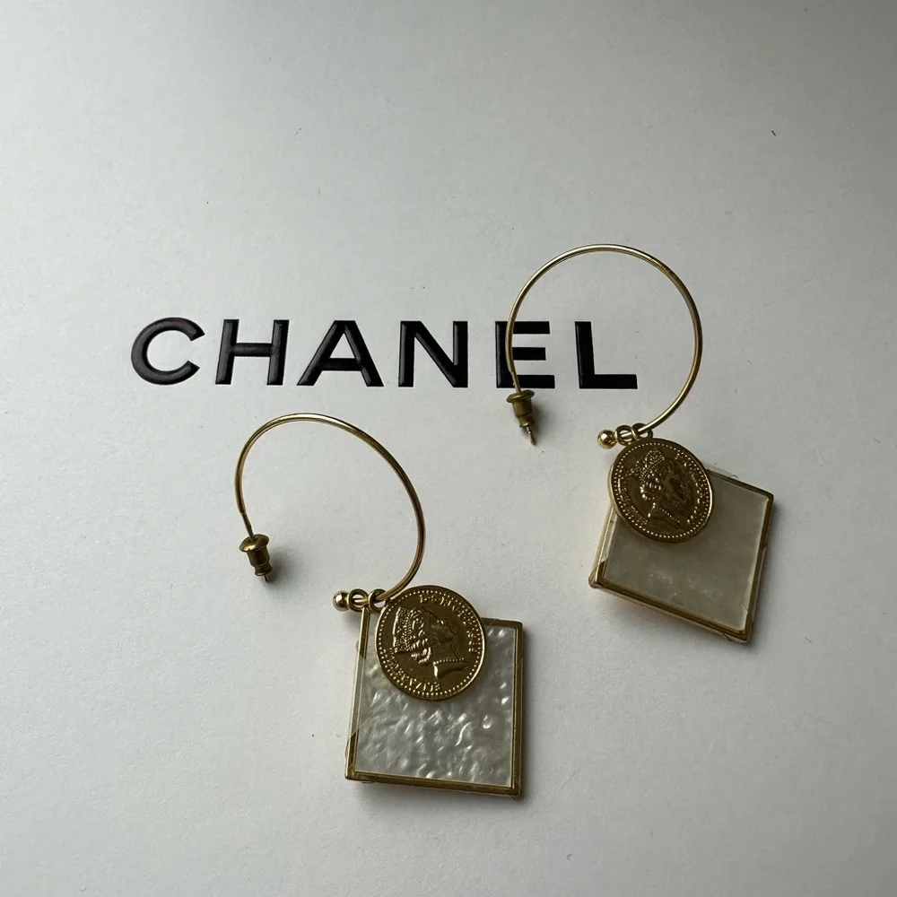 Earrings - Picture 4 of 6